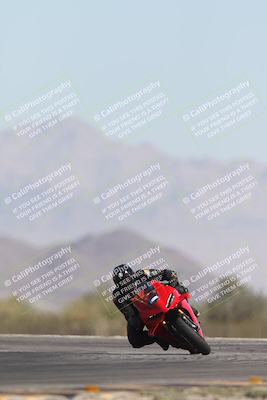 media/Oct-26-2025-Race Pace (Sun) [[c1447ca738]]/Non Verified (1st 20 Minutes of every Hour)/4-Turn 14 (1110am)/